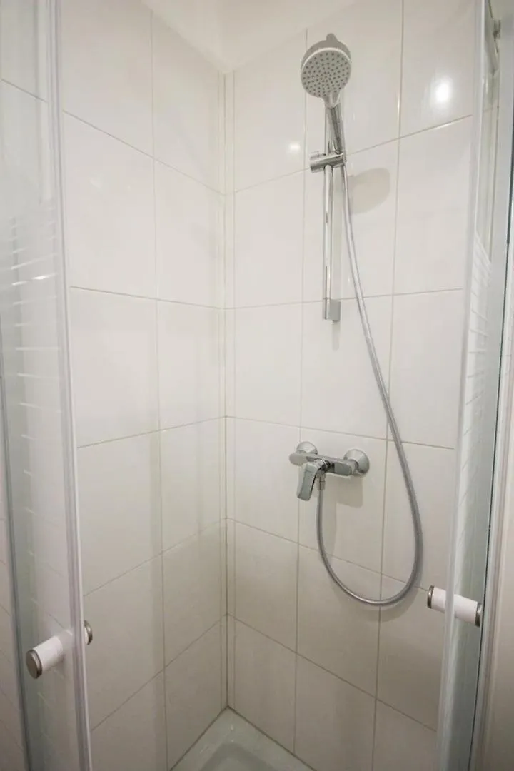 Lille Grand Place - Apartment With 2 Bedrooms 0*,  France